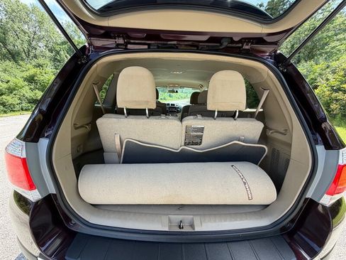 Used 2013 Toyota Highlander Plus AWD/4WD image 10