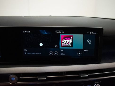 Used 2025 Hyundai Santa Cruz Limited AWD/4WD image 15