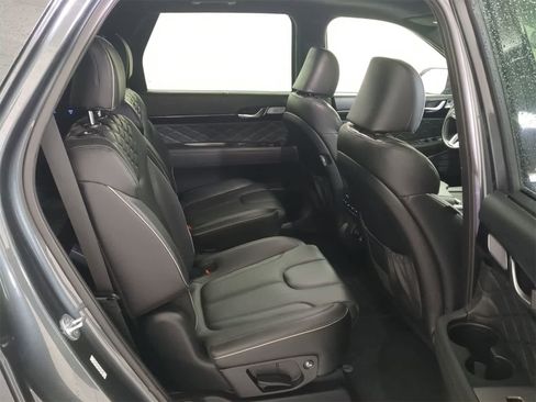 Used 2022 Hyundai Palisade Calligraphy image 19