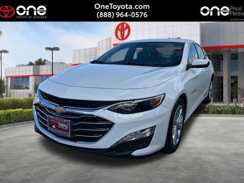 Used 2024 Chevrolet Malibu LT FWD image 1
