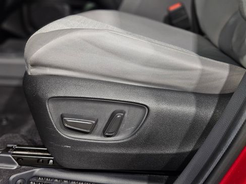 Used 2024 Toyota Sienna LE image 23