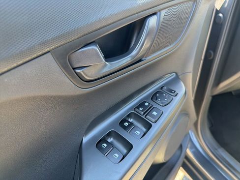 Used 2022 Hyundai Kona SE w/ Cargo Package image 25