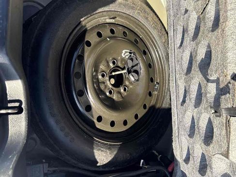 Used 2016 Dodge Charger SXT image 14