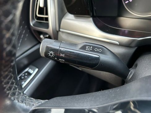 Used 2022 Kia Sorento S w/ Panoramic Sunroof Package FWD image 23