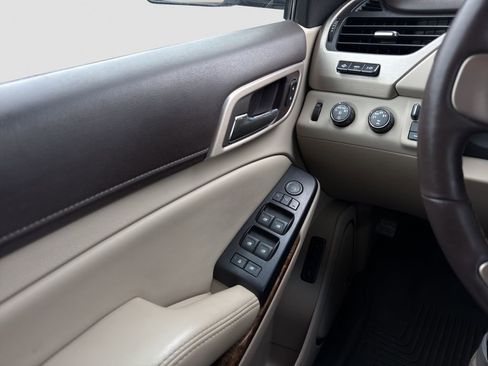 Used 2016 GMC Yukon Denali w/ Open Road Package AWD/4WD image 25
