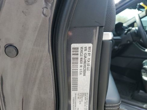 Used 2025 Jeep Grand Cherokee Limited w/ Luxury Tech Group II image 33