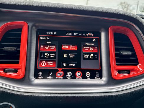 Used 2016 Dodge Challenger R/T Plus image 29