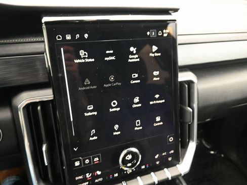 Used 2025 GMC Acadia Elevation AWD/4WD image 14