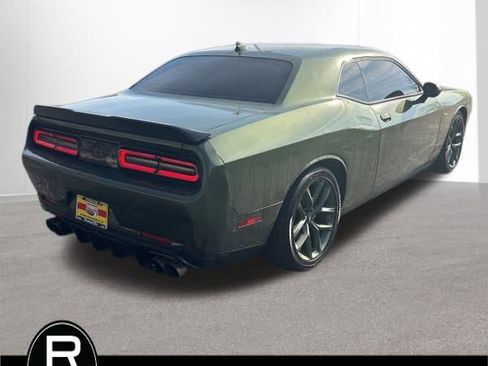 Used 2022 Dodge Challenger R/T w/ Driver Convenience Group image 7