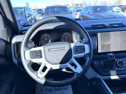 Used 2025 Land Rover Defender 110 S image 11