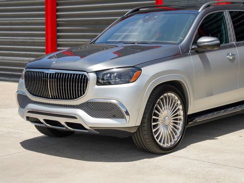 Used 2021 Mercedes-Benz Maybach GLS 600 4MATIC image 2