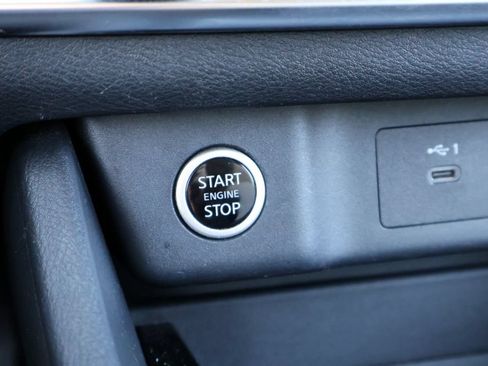 Used 2023 Nissan Rogue SV AWD/4WD image 22
