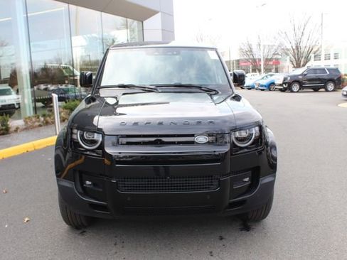 New 2026 Land Rover Defender 110 S image 7