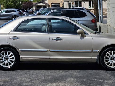 Used 2005 Hyundai XG350 L FWD image 6