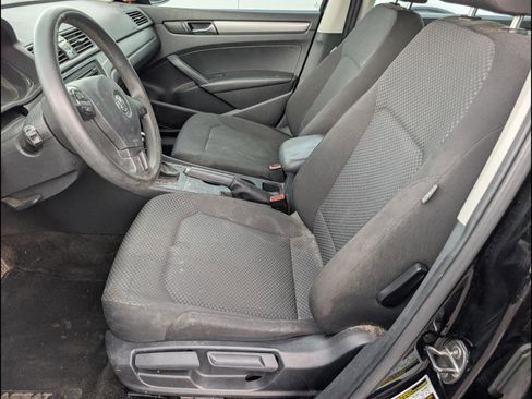Used 2015 Volkswagen Passat 1.8T S FWD image 13