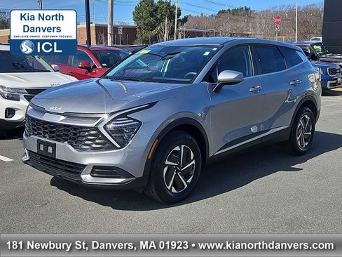 Used 2024 Kia Sportage LX image 1