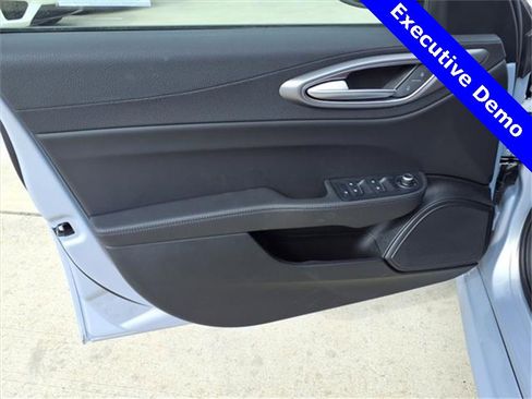 New 2025 Alfa Romeo Giulia Veloce w/ Veloce Package Rwd image 18