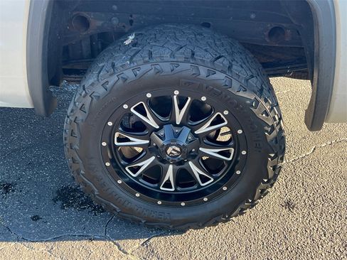 Used 2017 GMC Sierra 1500 SLT w/ SLT Premium Package image 21