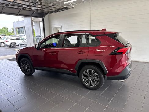 Used 2025 Toyota RAV4 XLE Premium w/ Weather Package AWD/4WD image 5