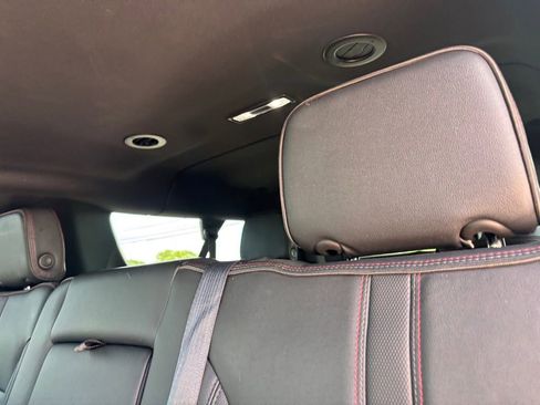 Used 2022 Chevrolet Suburban RST w/ Luxury Package AWD/4WD image 25
