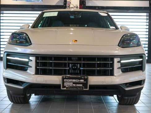 Certified 2026 Porsche Cayenne AWD/4WD image 6
