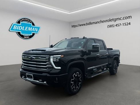 Used 2024 Chevrolet Silverado 2500 High Country w/ Technology Package AWD/4WD image 3