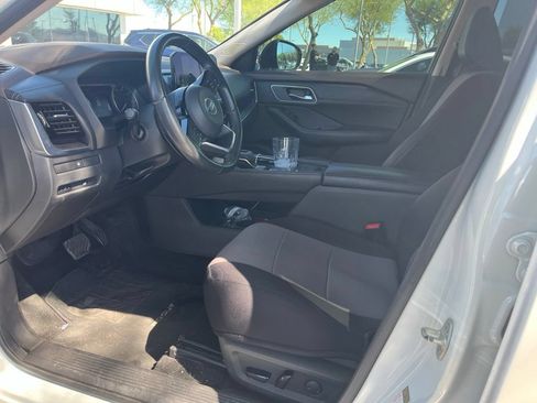 Certified 2021 Nissan Rogue SL w/ Premium Package FWD image 7