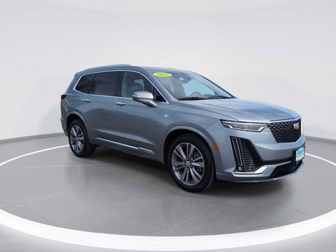 Used 2025 Cadillac XT6 Premium Luxury w/ Platinum Package AWD/4WD image 5