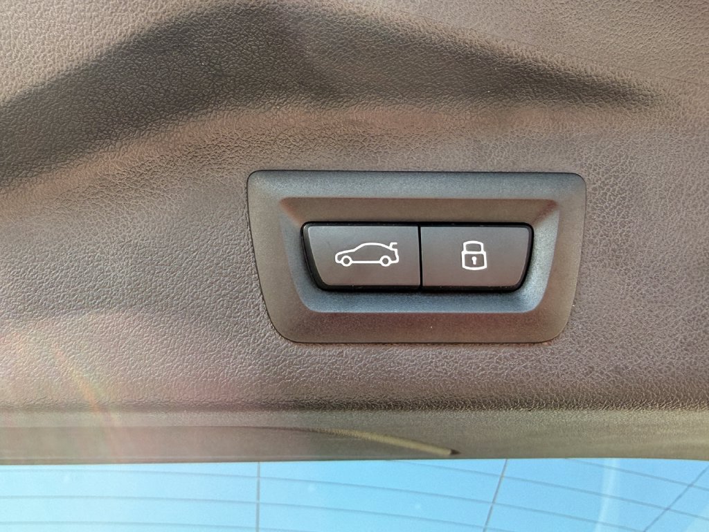 Used 2026 BMW X7 xDrive40i AWD/4WD image 23