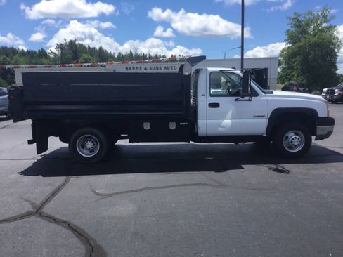 Used 2005 Chevrolet Silverado 3500 2WD Regular Cab image 6