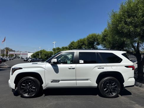 New 2026 Toyota Sequoia Platinum AWD/4WD image 4