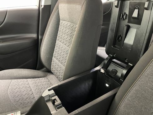 Certified 2022 Chevrolet Equinox LT FWD image 35