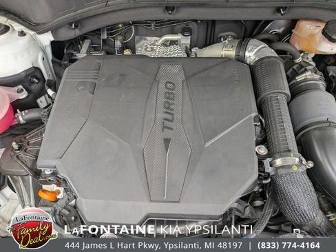 Certified 2025 Kia Sorento SX FWD image 33