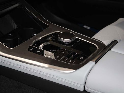 Used 2026 BMW X5 xDrive40i image 13