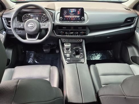 Used 2023 Nissan Rogue SV w/ SV Premium B Package FWD image 18