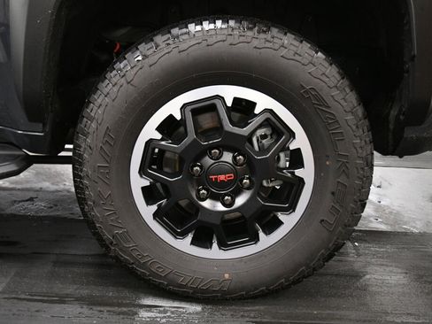 Used 2025 Toyota 4Runner TRD Off-Road Premium w/ Tow Technology Package image 33