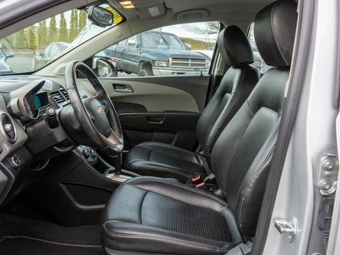 Used 2016 Chevrolet Sonic LTZ image 9