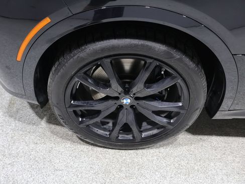 Used 2026 BMW X7 M60i AWD/4WD image 8