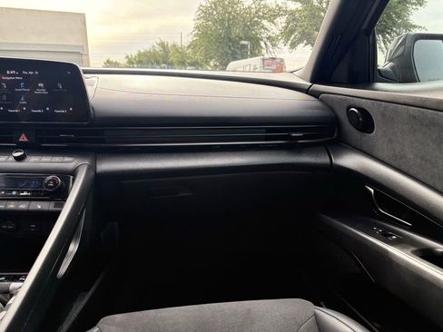 Used 2025 Hyundai Elantra N image 9