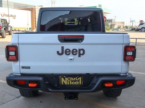Used 2026 Jeep Gladiator Mojave AWD/4WD image 6