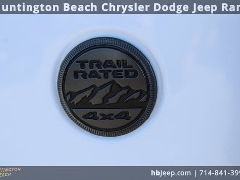 Used 2021 Jeep Wrangler Unlimited Sahara image 7