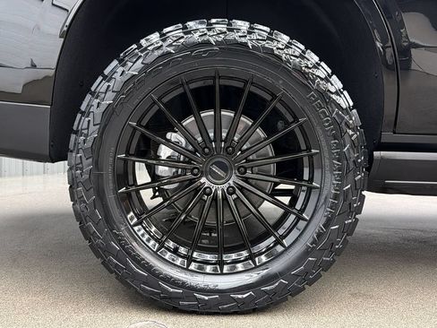 Used 2026 GMC Yukon AT4 Ultimate w/ LPO, Floor Liner Package AWD/4WD image 11