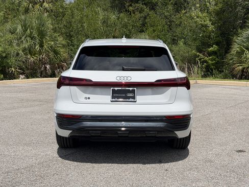 Used 2024 Audi Q8 e-tron Premium Plus w/ Premium Plus Package AWD/4WD image 7