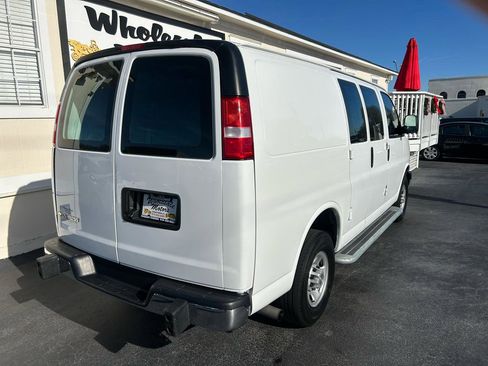 Used 2024 Chevrolet Express 2500 w/ Driver Convenience Package image 7