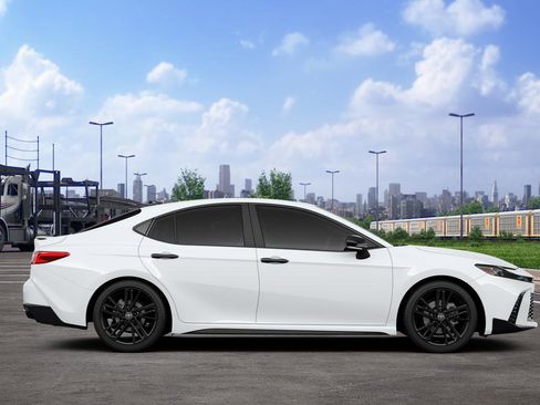 New 2026 Toyota Camry Hybrid AWD/4WD image 14