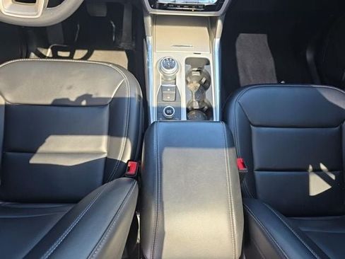 Used 2023 Ford Explorer XLT w/ Equipment Group 202A AWD/4WD image 15