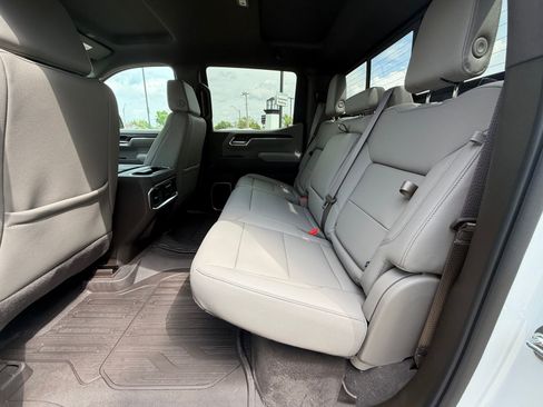 New 2026 GMC Sierra 1500 SLT w/ SLT Premium Plus Package AWD/4WD image 5