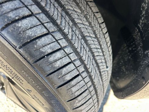 Used 2025 Tesla Model 3 Long Range image 32