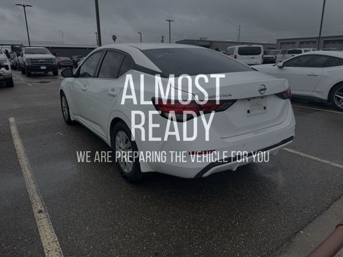 Used 2022 Nissan Sentra S FWD image 3