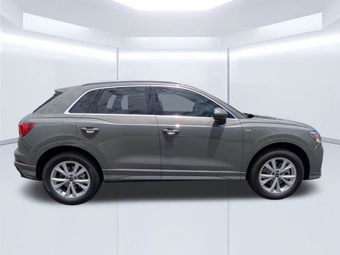 Used 2025 Audi Q3 2.0T Premium w/ Convenience Package AWD/4WD image 3